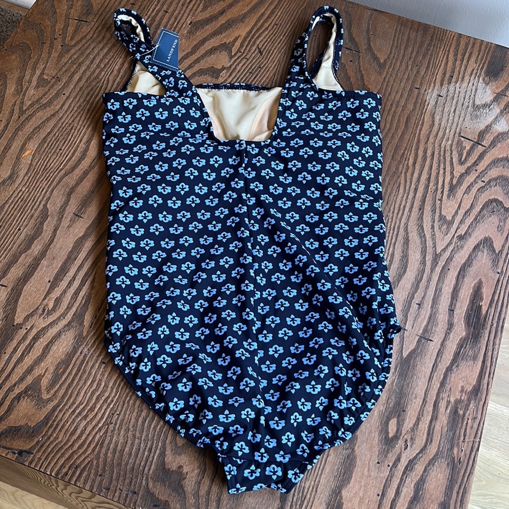 NEW!! Lands End navy print one piece swimsuit size 16W - Picture 2 of 12